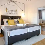 Infinity Vila