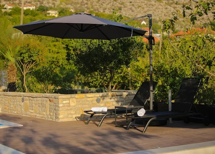 ヴィラ Infinity モスタル